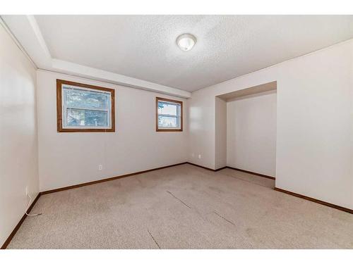 1010 13 Street Se, High River, AB - Indoor Photo Showing Other Room