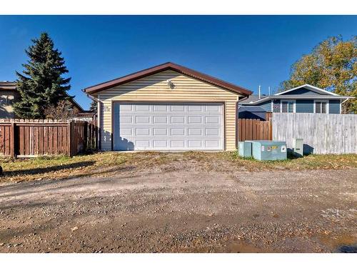 1010 13 Street Se, High River, AB - Outdoor