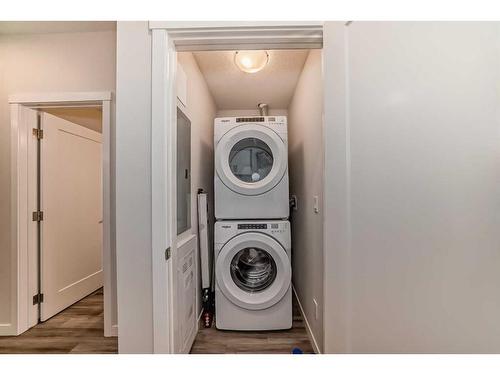 305-138 Sage Valley Common Nw, Calgary, AB - Indoor Photo Showing Laundry Room