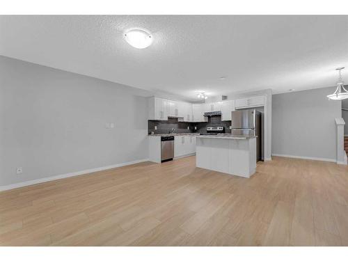 10530 Cityscape Drive Ne, Calgary, AB - Indoor Photo Showing Kitchen