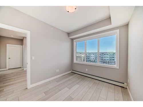 2518-395 Skyview Parkway, Calgary, AB - Indoor Photo Showing Other Room