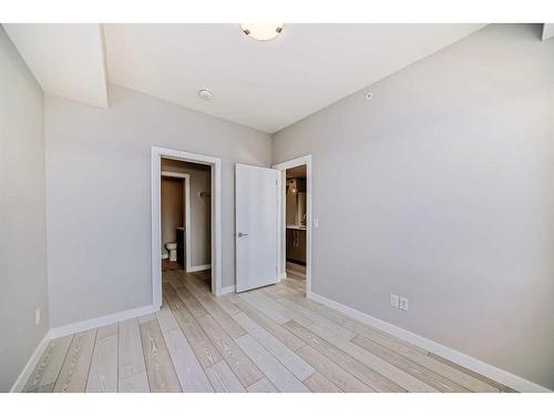 2518-395 Skyview Parkway, Calgary, AB - Indoor Photo Showing Other Room