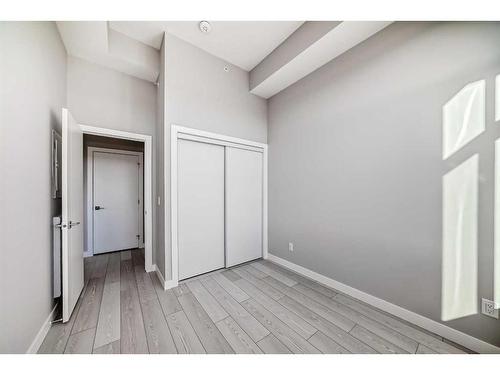 2518-395 Skyview Parkway, Calgary, AB - Indoor Photo Showing Other Room