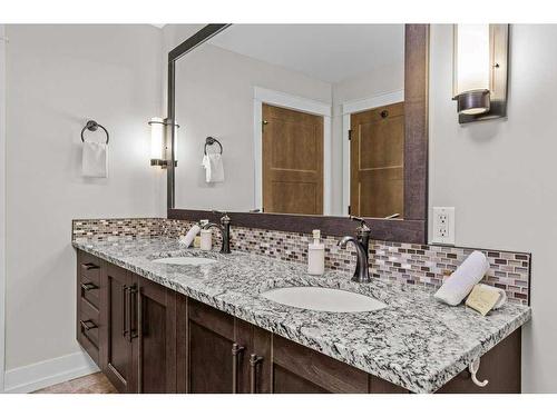 401-901 Mountain Street, Canmore, AB - Indoor Photo Showing Bathroom