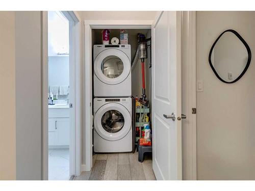 3208-3727 Sage Hill Drive Nw, Calgary, AB - Indoor Photo Showing Laundry Room