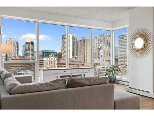 802-1053 10 Street Sw, Calgary, AB - Indoor Photo Showing Living Room