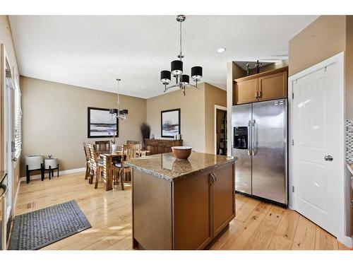 346 Fireside Place, Cochrane, AB - Indoor Photo Showing Kitchen