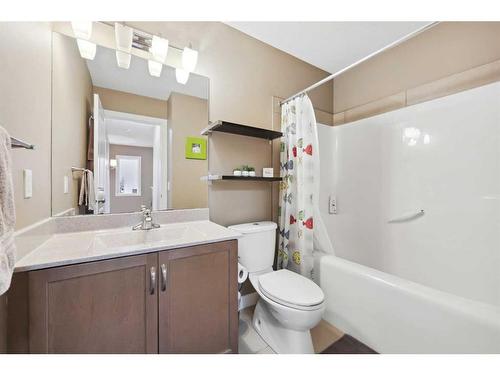 346 Fireside Place, Cochrane, AB - Indoor Photo Showing Bathroom