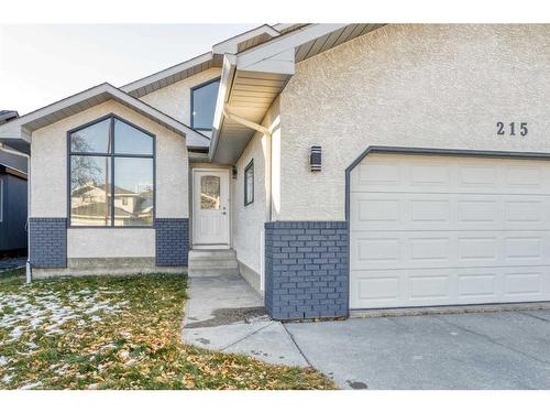 215 Hawkstone Close Nw, Calgary, AB - Outdoor