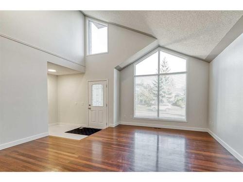 215 Hawkstone Close Nw, Calgary, AB - Indoor Photo Showing Other Room