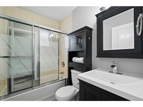 100 Ranch Estates Drive Nw, Calgary, AB - Indoor Photo Showing Bathroom