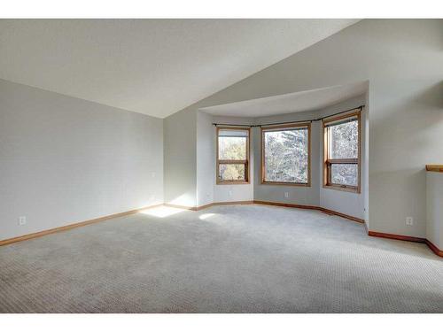 218 Mt Cascade Place Se, Calgary, AB - Indoor Photo Showing Other Room