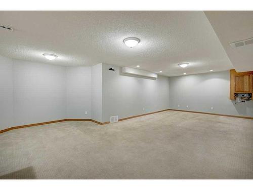 218 Mt Cascade Place Se, Calgary, AB - Indoor Photo Showing Other Room