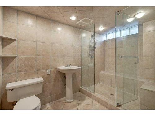 218 Mt Cascade Place Se, Calgary, AB - Indoor Photo Showing Bathroom