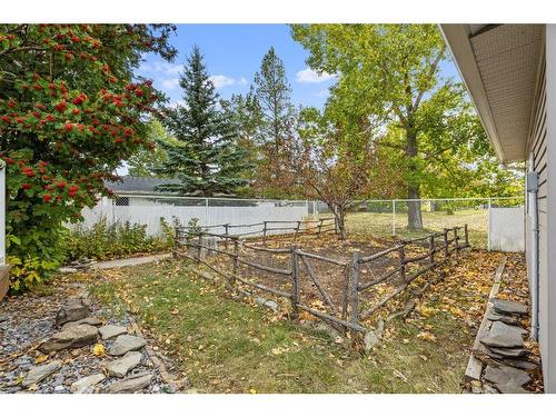 5309 Silverthorn Road, Olds, AB - Outdoor