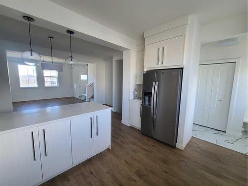 117 Dawson Circle, Chestermere, AB - Indoor Photo Showing Kitchen