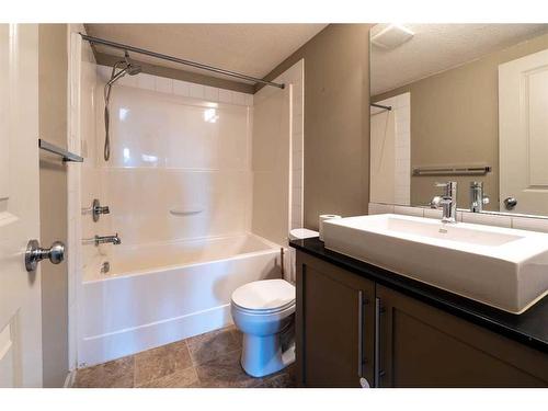 6109-155 Skyview Ranch Way Ne, Calgary, AB - Indoor Photo Showing Bathroom