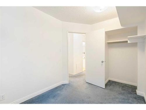 7-4312 75 Street Nw, Calgary, AB - Indoor Photo Showing Other Room