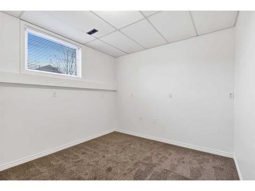 120 Big Springs Hill Se, Airdrie, AB - Indoor Photo Showing Other Room