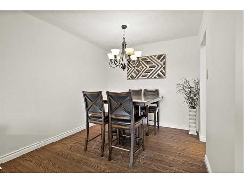 4606 4 Avenue Se, Calgary, AB - Indoor Photo Showing Dining Room