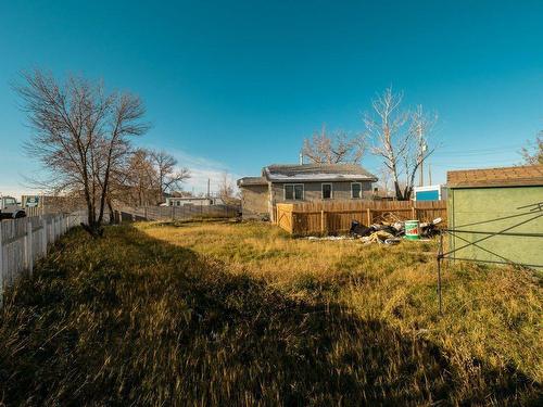 141 Crescent Avenue, Picture Butte, AB - Outdoor