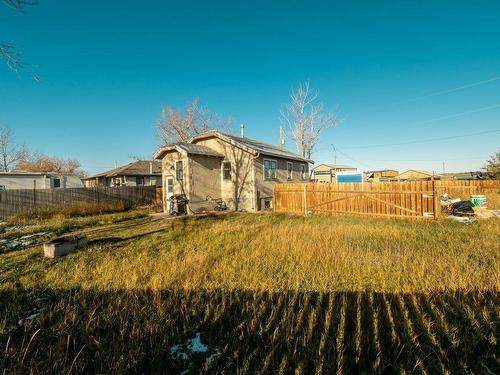 141 Crescent Avenue, Picture Butte, AB - Outdoor