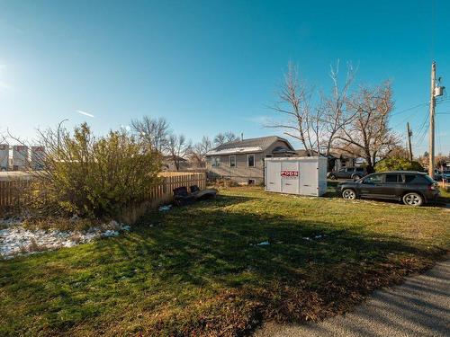 141 Crescent Avenue, Picture Butte, AB - Outdoor