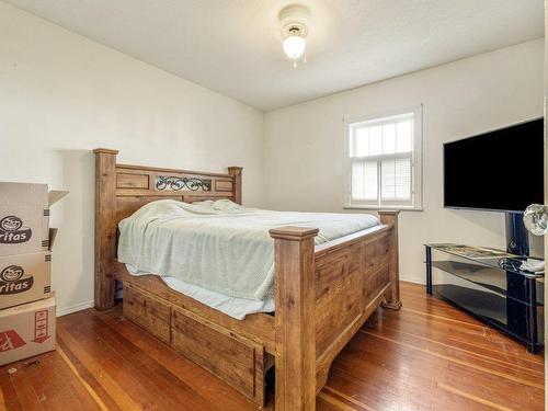 141 Crescent Avenue, Picture Butte, AB - Indoor Photo Showing Bedroom