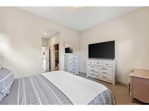 241 Mahogany Parade Se, Calgary, AB - Indoor Photo Showing Bedroom