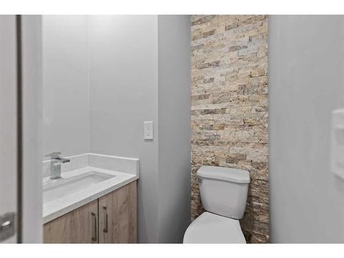 360 Templeside Circle Ne, Calgary, AB - Indoor Photo Showing Bathroom