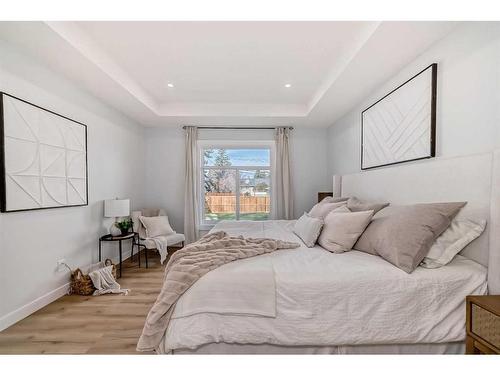 38 Armstrong Crescent Se, Calgary, AB - Indoor Photo Showing Bedroom