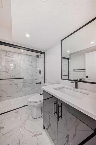 38 Armstrong Crescent Se, Calgary, AB - Indoor Photo Showing Bathroom