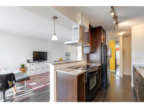 204-4455C Greenview Drive Ne, Calgary, AB - Indoor Photo Showing Kitchen