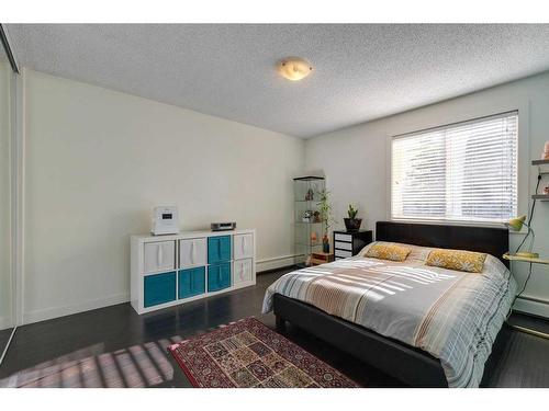 204-4455C Greenview Drive Ne, Calgary, AB - Indoor Photo Showing Bedroom