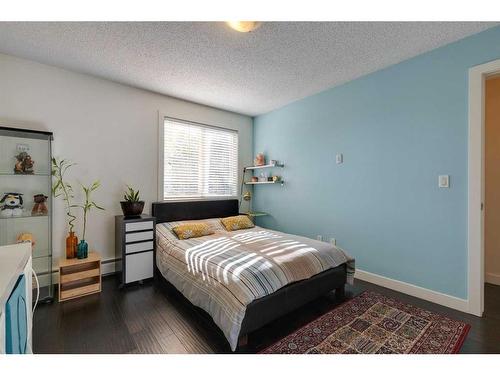 204-4455C Greenview Drive Ne, Calgary, AB - Indoor Photo Showing Bedroom