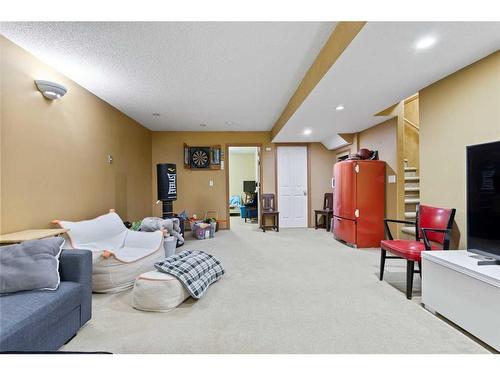 172 Cramond Crescent Se, Calgary, AB - Indoor