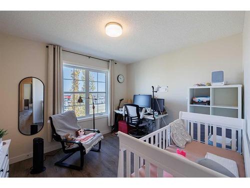 222 Nolanfield Villas Nw, Calgary, AB - Indoor Photo Showing Bedroom