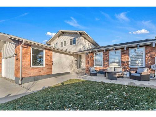 304 Pinemill Way Ne, Calgary, AB - Outdoor