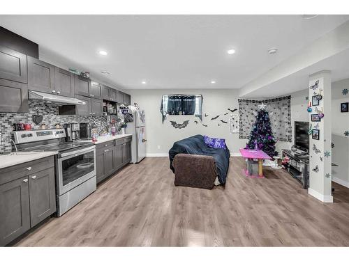 137 Cityside Road Ne, Calgary, AB - Indoor Photo Showing Kitchen