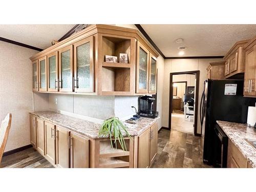 31479 Range Road 52, Rural Mountain View County, AB - Indoor Photo Showing Kitchen