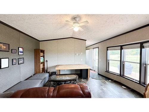 31479 Range Road 52, Rural Mountain View County, AB - Indoor