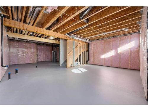 11 Creekstone Gardens Sw, Calgary, AB - Indoor Photo Showing Basement