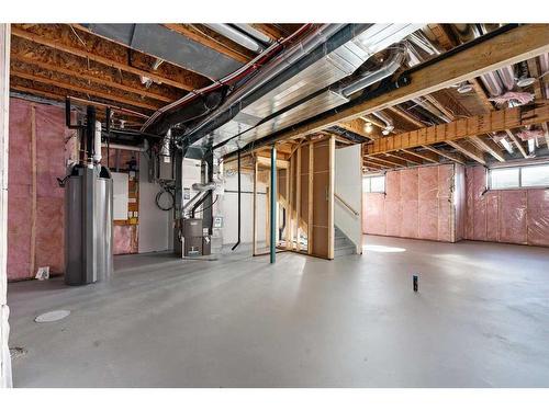 11 Creekstone Gardens Sw, Calgary, AB - Indoor Photo Showing Basement