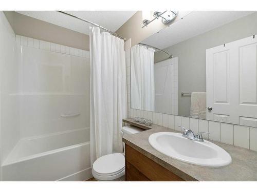 2037 New Brighton Park Se, Calgary, AB - Indoor Photo Showing Bathroom