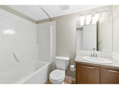 2037 New Brighton Park Se, Calgary, AB - Indoor Photo Showing Bathroom