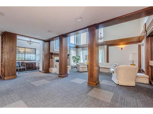 102-3719B 49 Street Nw, Calgary, AB - Indoor