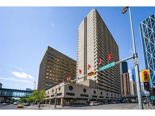 2611-221 6 Avenue Se, Calgary, AB - Outdoor With Facade