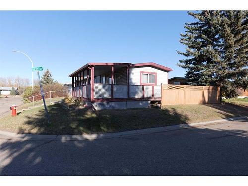 24-Riley St Street, High River, AB - Outdoor