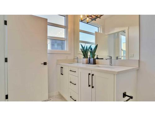 367 Sage Hill Rise Nw, Calgary, AB - Indoor Photo Showing Bathroom