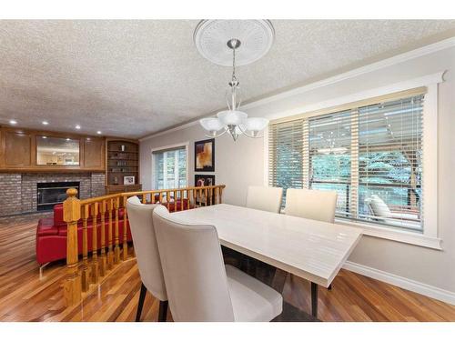 143 Christie Knoll Heights Sw, Calgary, AB - Indoor Photo Showing Dining Room